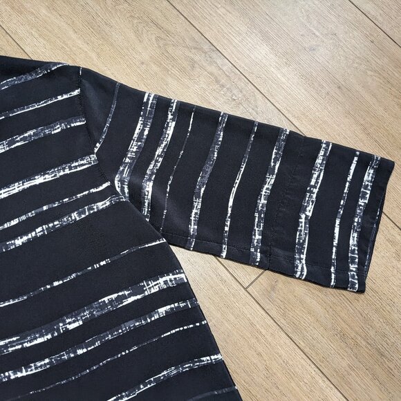 Vince Shadow Stripe Silk Dress Shift V-Neck 3/4 Sleeve Women's Sz S - Picture 5 of 12